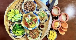 CƠM NIÊU MINH THƯ