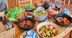 CƠM NIÊU MINH THƯ